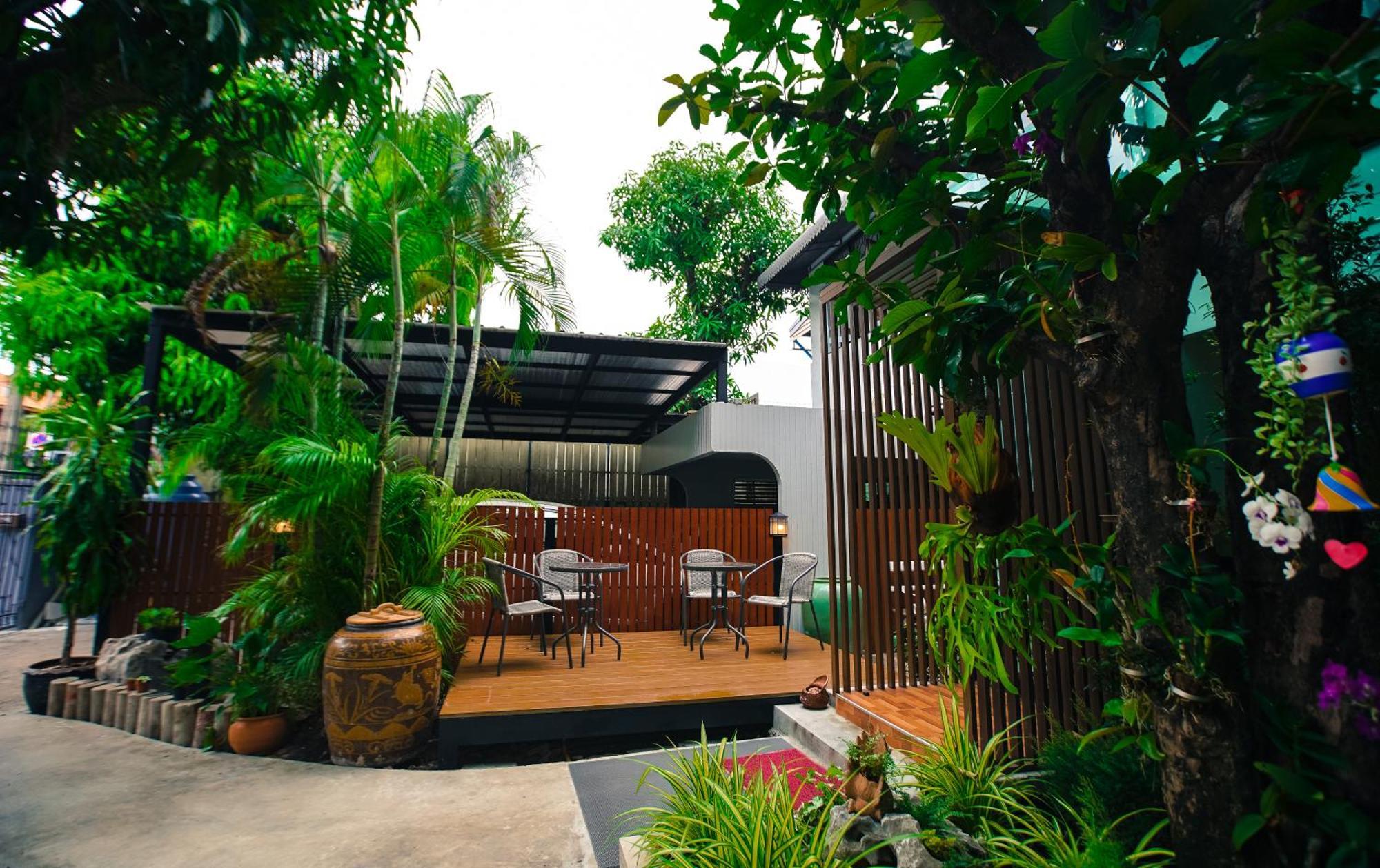 Bed Garden 26 Hostel Bangkok Exterior photo